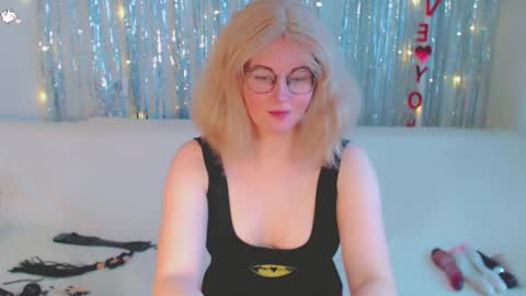 Snapshot of darkheto chatting on February 28, 2025, 5:59 am Kelly online show from February 28, 2025, 5:59 am