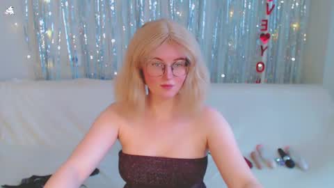 Snapshot of darkheto chatting on March 9, 2025, 9:13 am Kelly online show from March 9, 2025, 9:13 am