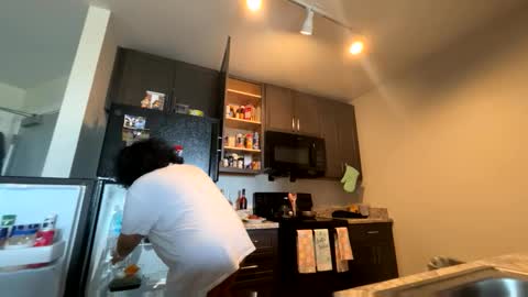 ScorpioKingX online show from April 6, 2026, 3:46 pm