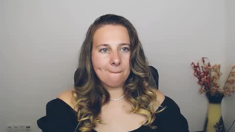 Anna online show from September 13, 2025, 9:03 pm