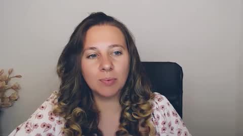 Anna online show from September 17, 2025, 4:08 pm