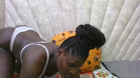 SHANICE online show from October 15, 2025, 7:36 pm