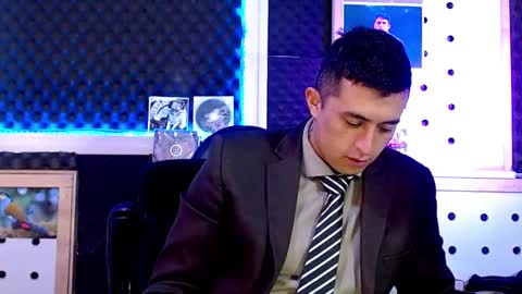 DARKO0717 online show from February 21, 2025, 10:50 am