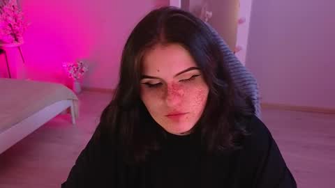 Shine online show from February 4, 2026, 9:09 pm