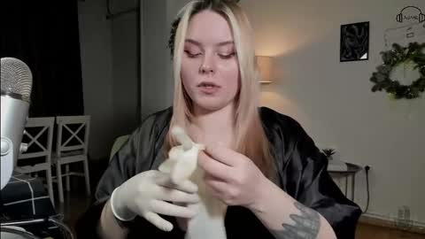 Snapshot of darkside_tailor chatting on February 14, 2025, 11:09 pm Miss Tailor  online show from February 14, 2025, 11:09 pm