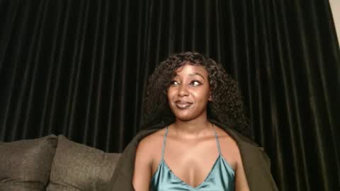 darktanqueen online show from March 6, 2026, 3:36 am