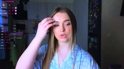 Darlina online show from April 16, 2026, 3:57 pm