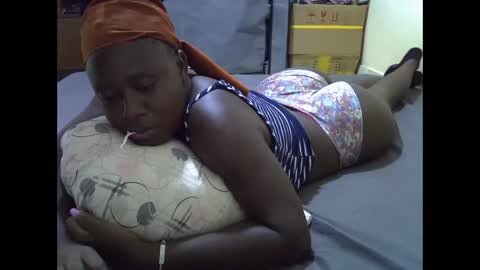 darling_ella online show from October 31, 2025, 8:32 pm