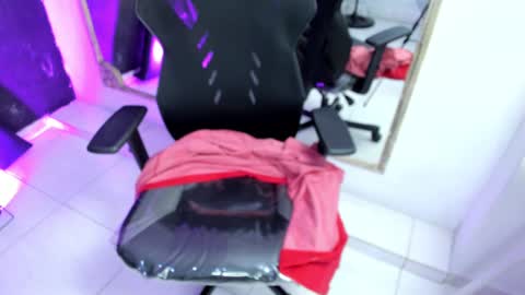 Snapshot of darlingbdsm_ chatting on September 11, 2025, 12:38 pm Darling online show from September 11, 2025, 12:38 pm