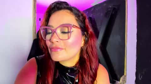 Snapshot of darlingbdsm_ chatting on October 22, 2025, 2:17 pm Darling online show from October 22, 2025, 2:17 pm