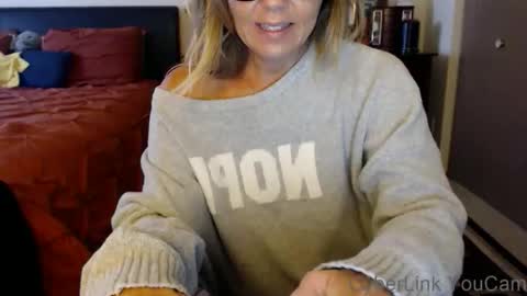 DarlingD online show from November 7, 2025, 2:06 pm