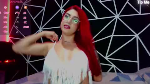 Darlyhooper online show from November 19, 2025, 10:21 pm