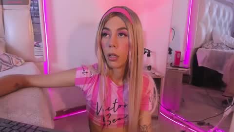 darlyn_tenderhot__ online show from March 11, 2026, 5:52 pm