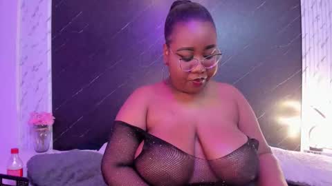  Darnell Queen online show from November 15, 2025, 5:49 am