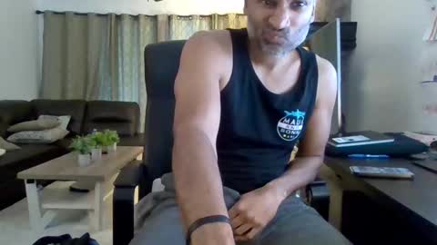 darryl43321 online show from November 18, 2025, 6:45 pm