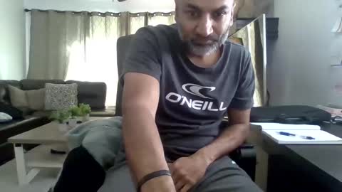 darryl43321 online show from November 28, 2025, 5:37 pm