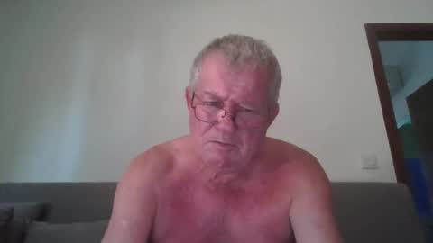 darwincock online show from April 12, 2026, 5:34 am