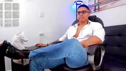 Snapshot of dash_bukoski chatting on October 25, 2025, 1:07 pm Dash online show from October 25, 2025, 1:07 pm