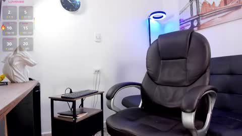 Snapshot of dash_bukoski chatting on November 20, 2025, 11:10 am Dash online show from November 20, 2025, 11:10 am