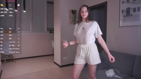 Dasha online show from April 18, 2026, 7:07 pm