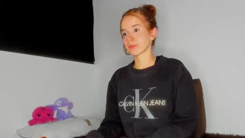 Dafne online show from March 13, 2026, 3:02 am