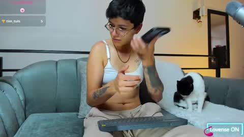 Snapshot of dass_roman chatting on September 24, 2025, 8:23 pm Dass Roman online show from September 24, 2025, 8:23 pm