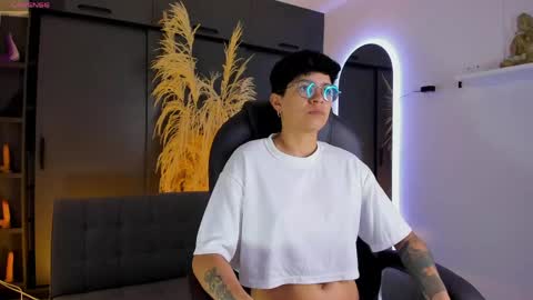 Dass Roman online show from April 1, 2026, 7:22 pm