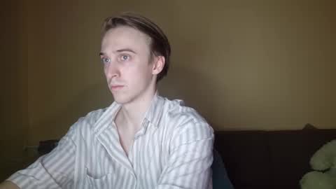 datalian online show from October 18, 2025, 2:51 pm