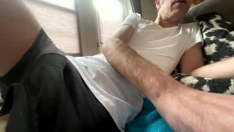 Snapshot of dave76b chatting on March 1, 2025, 4:11 pm dave76b online show from March 1, 2025, 4:11 pm