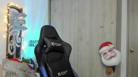 Snapshot of dave_max93 chatting on December 29, 2024, 4:51 pm DAVE MAX online show from December 29, 2024, 4:51 pm