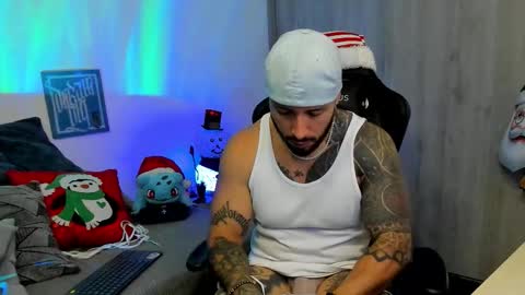 DAVE MAX online show from November 30, 2025, 4:22 pm