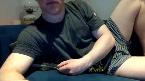 daveb709709709 online show from April 27, 2026, 1:47 am