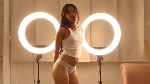 daviana_hill online show from December 5, 2025, 11:52 am