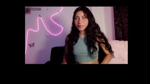 Snapshot of daviana_hill_ chatting on May 24, 2026, 2:16 am Davi online show from May 24, 2026, 2:16 am
