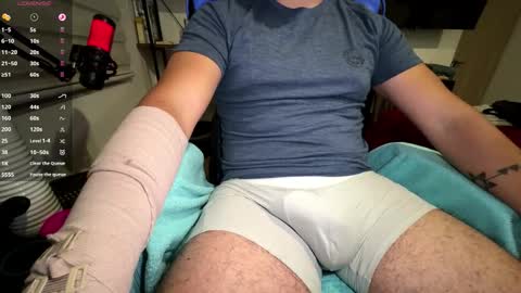 Snapshot of david10maker chatting on February 3, 2026, 3:48 am David10Maker online show from February 3, 2026, 3:48 am