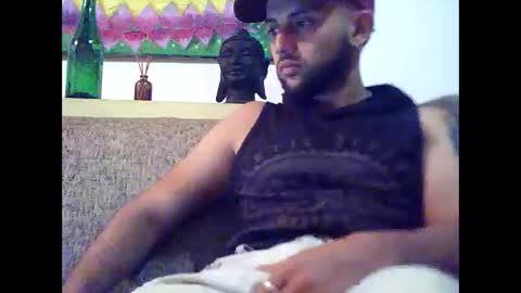 Snapshot of david23vergota chatting on December 19, 2025, 3:35 am david23vergota online show from December 19, 2025, 3:35 am