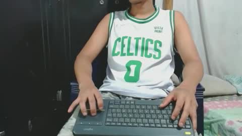 Snapshot of david_efrem chatting on September 14, 2025, 7:24 pm david_efrem online show from September 14, 2025, 7:24 pm