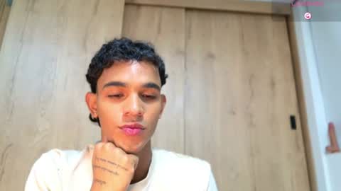 Snapshot of david_hot44 chatting on June 12, 2026, 7:51 am david_hot44 online show from June 12, 2026, 7:51 am