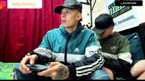 Snapshot of david_latin666_ chatting on December 12, 2024, 5:31 am David online show from December 12, 2024, 5:31 am