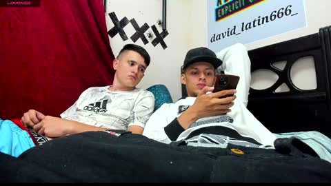 Snapshot of david_latin666_ chatting on January 22, 2025, 5:59 am David online show from January 22, 2025, 5:59 am