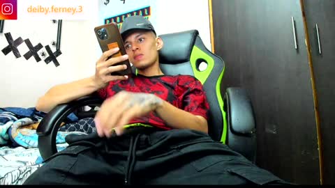 Snapshot of david_latin666_ chatting on January 28, 2025, 2:32 am David online show from January 28, 2025, 2:32 am