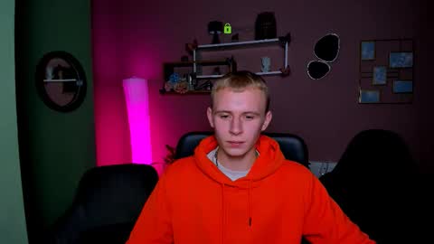 Snapshot of david_sunny chatting on November 25, 2025, 8:31 pm David online show from November 25, 2025, 8:31 pm