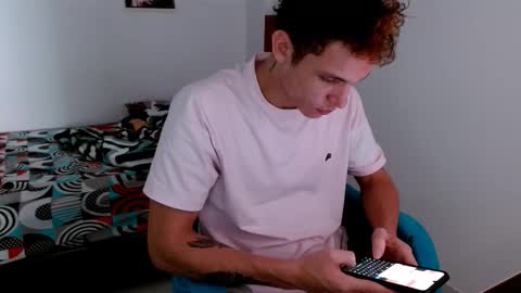 Snapshot of davidsalazar33 chatting on October 10, 2025, 3:33 pm davidsalazar33 online show from October 10, 2025, 3:33 pm