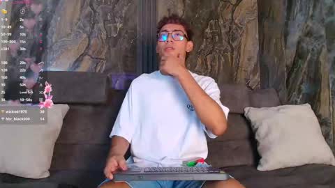 Snapshot of daviid_laid_ chatting on February 20, 2026, 6:59 am David online show from February 20, 2026, 6:59 am