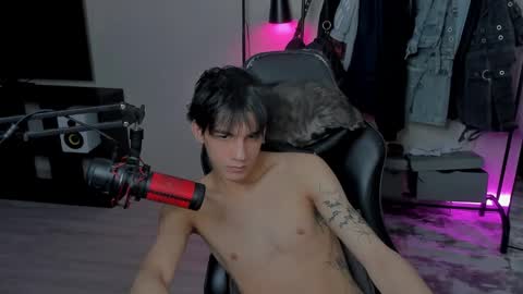 davis online show from February 14, 2025, 2:33 pm