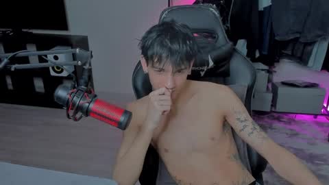 davis online show from February 25, 2025, 11:44 pm