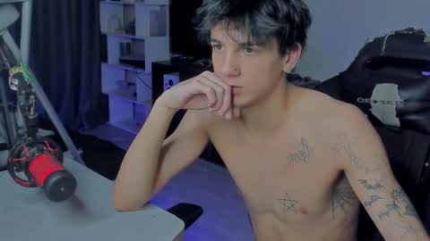 davis online show from October 15, 2025, 10:15 am