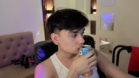 davoxer online show from April 8, 2026, 3:39 am