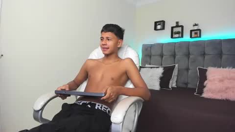 dawn_16 online show from February 8, 2025, 4:14 am