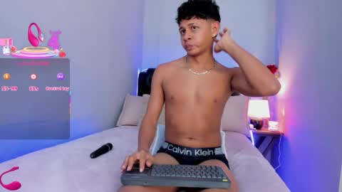 dawn_16 online show from April 6, 2026, 10:11 pm